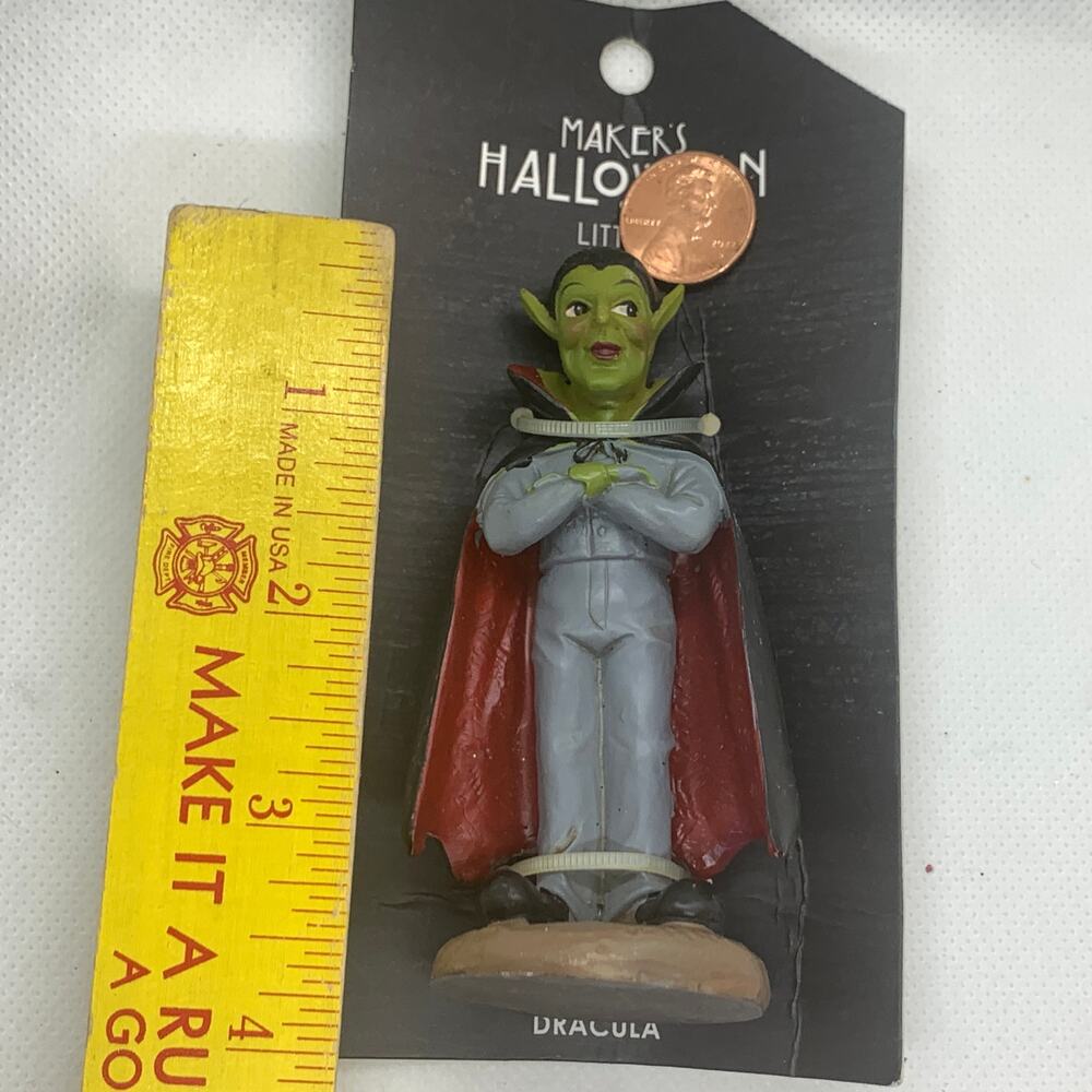 NIP Maker's Halloween Littles DRACULA VAMPIRE miniature figurine Joann Joann's